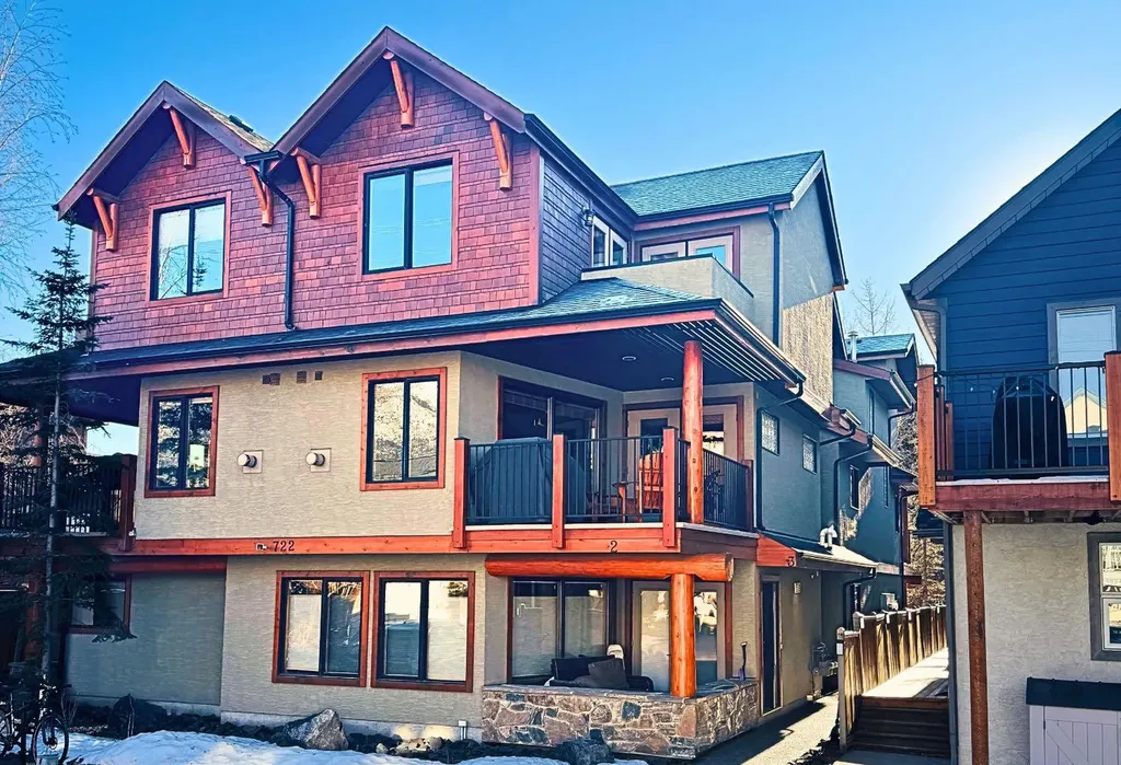 722 3rd Street Canmore AB T1W 2J6