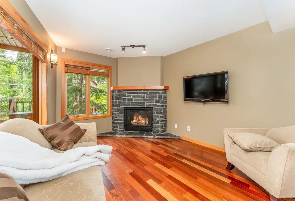 722 3rd Street Canmore AB T1W 2J6