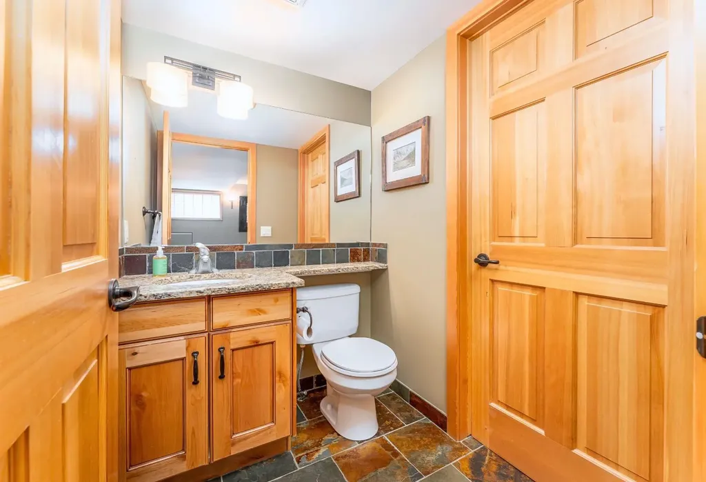 722 3rd Street Canmore AB T1W 2J6