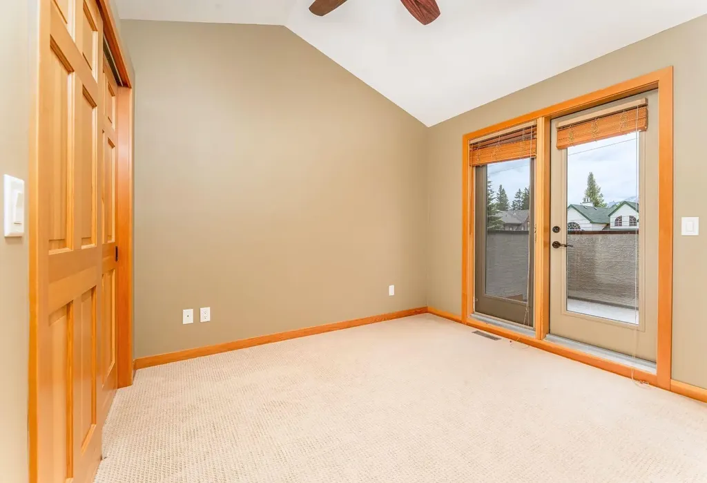 722 3rd Street Canmore AB T1W 2J6