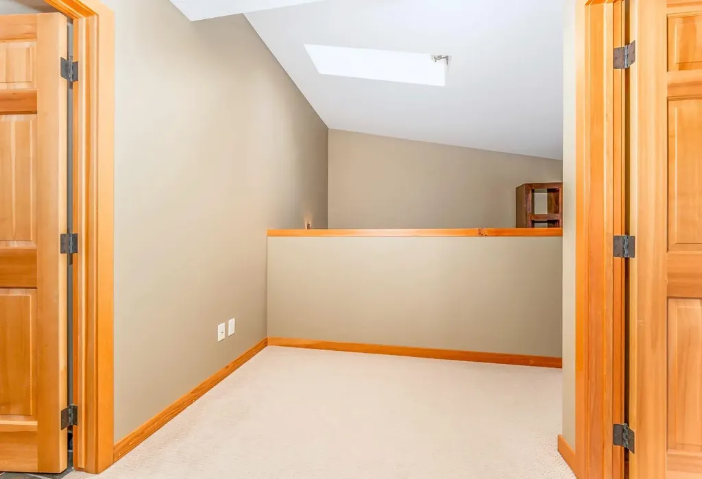 722 3rd Street Canmore AB T1W 2J6
