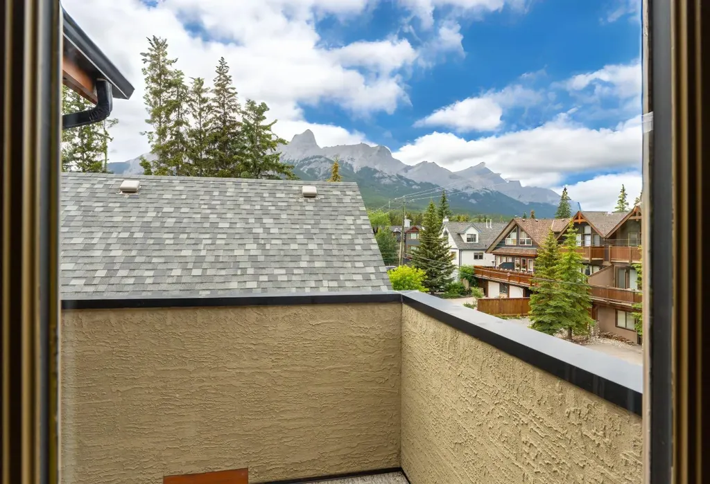 722 3rd Street Canmore AB T1W 2J6