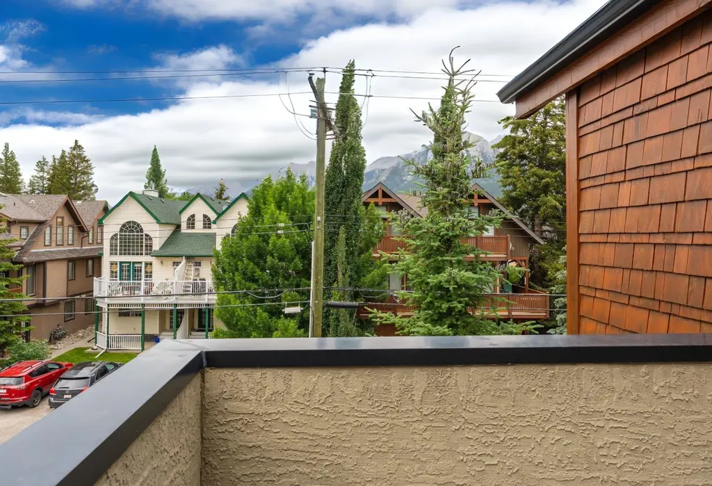 722 3rd Street Canmore AB T1W 2J6