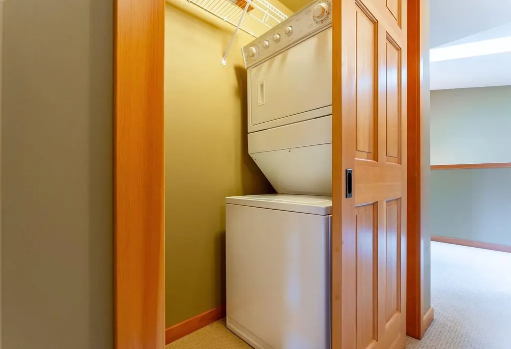 722 3rd Street Canmore AB T1W 2J6