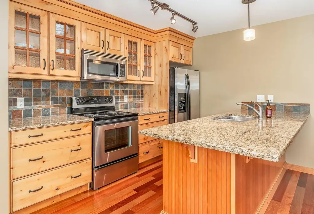 722 3rd Street Canmore AB T1W 2J6