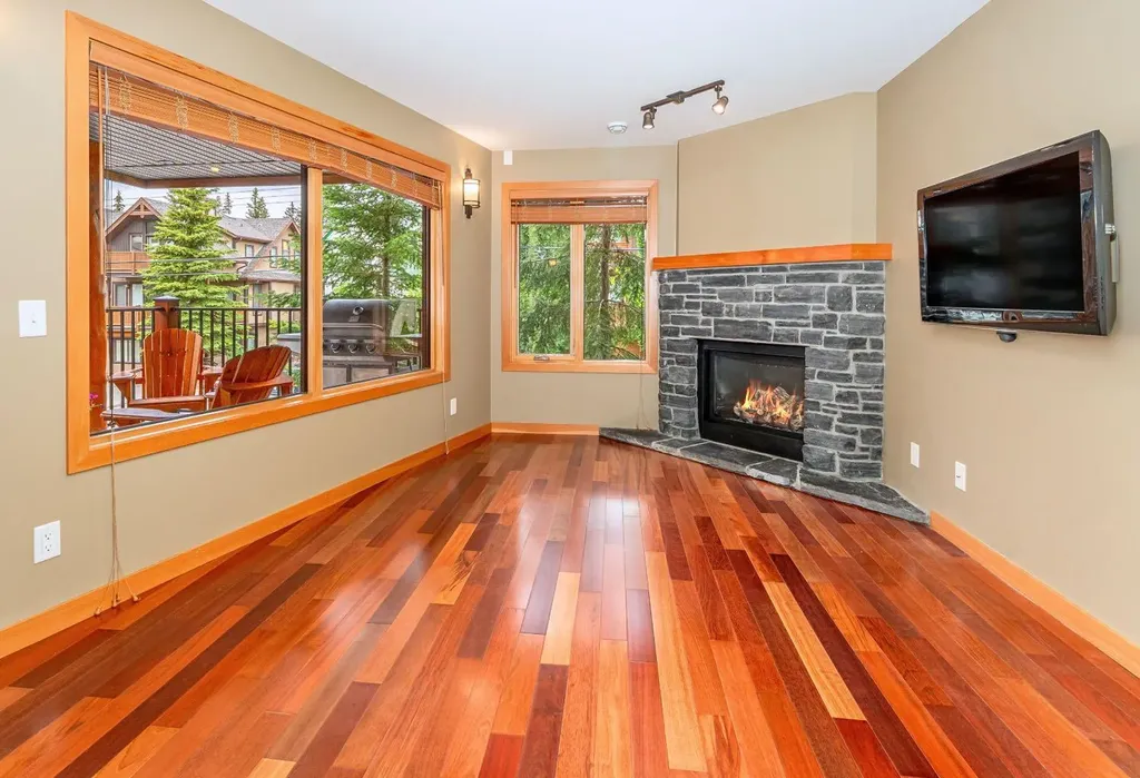 722 3rd Street Canmore AB T1W 2J6