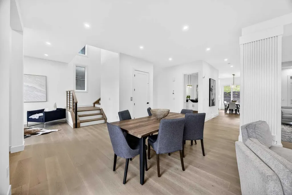 407 Patterson Boulevard SW Calgary AB T3H 3N6