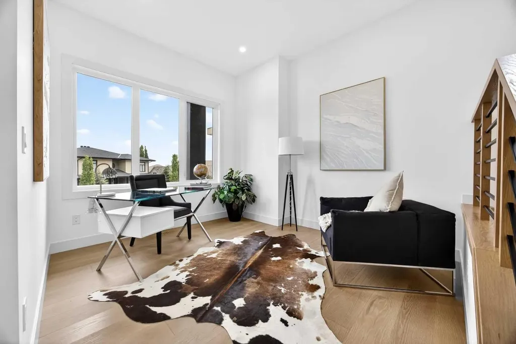 407 Patterson Boulevard SW Calgary AB T3H 3N6