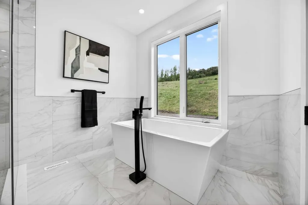 407 Patterson Boulevard SW Calgary AB T3H 3N6