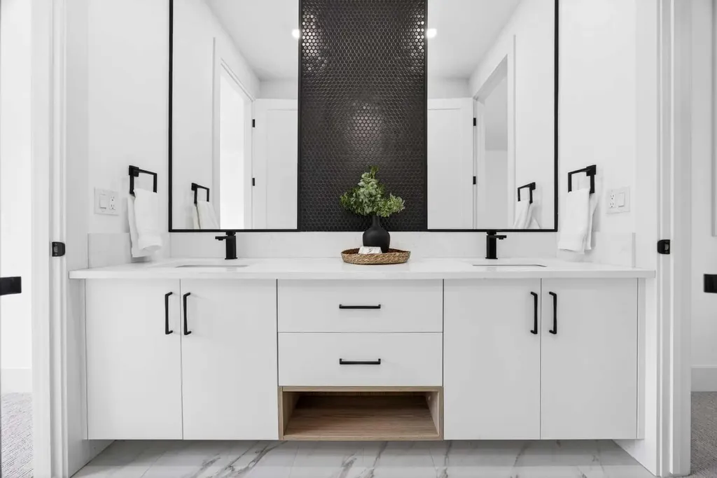 407 Patterson Boulevard SW Calgary AB T3H 3N6