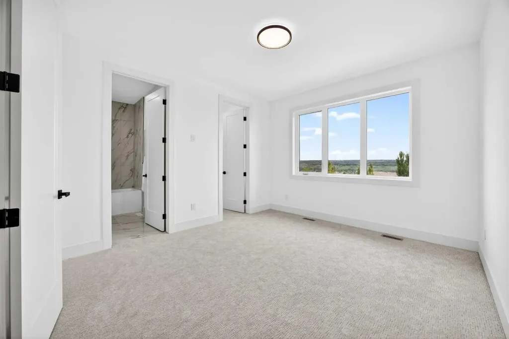 407 Patterson Boulevard SW Calgary AB T3H 3N6