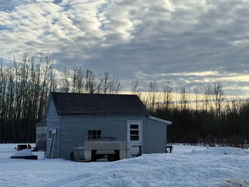 83477 Fairgrounds Road Rural Northern Sunrise County AB T8S 1S2