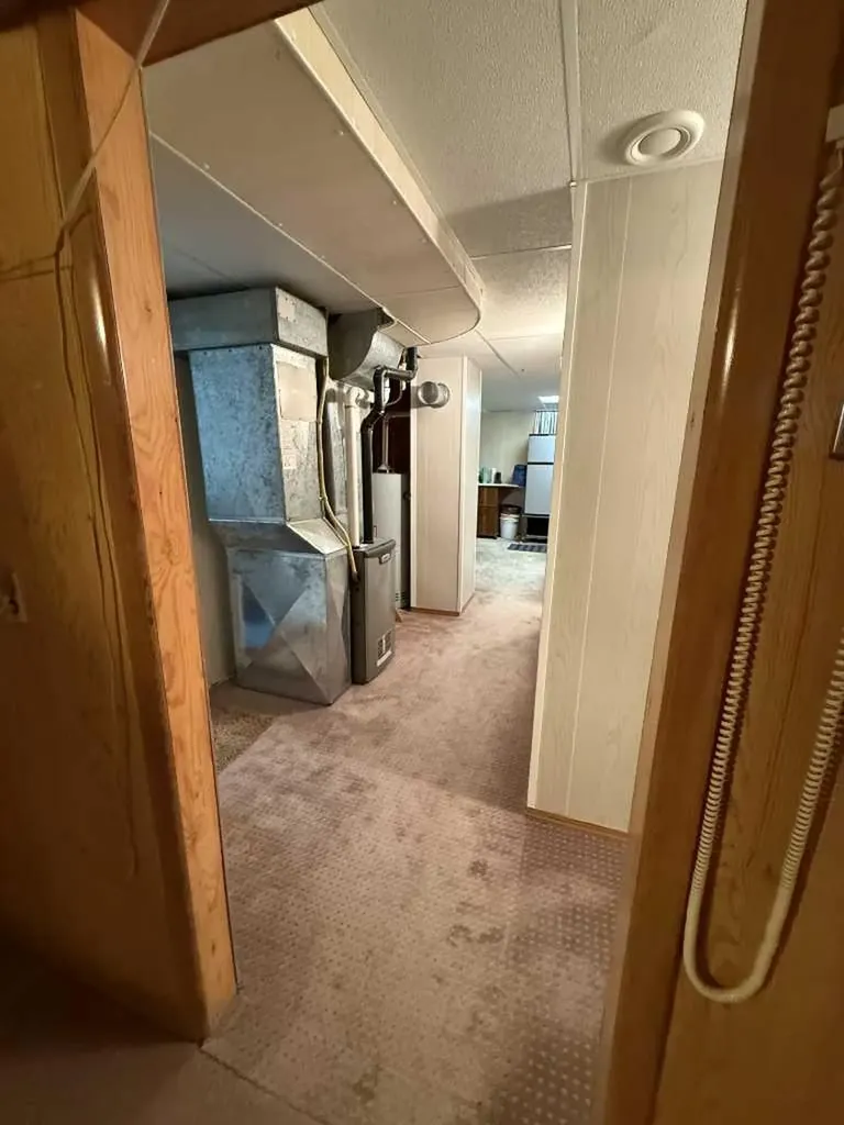 411 6 Avenue W Hanna AB T0J 1P0
