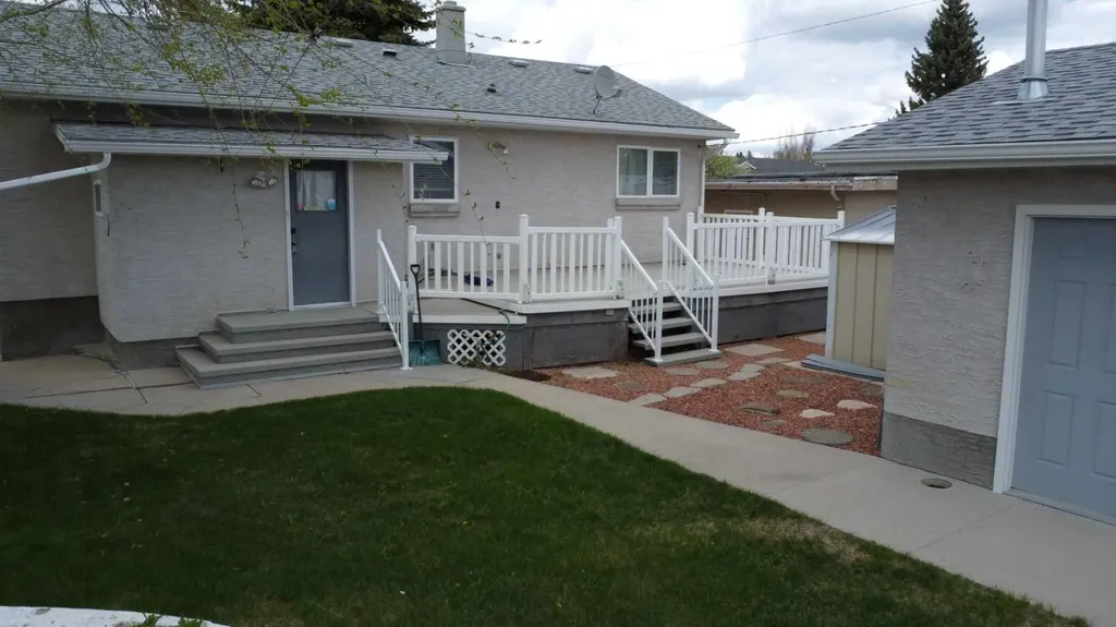 411 6 Avenue W Hanna AB T0J 1P0