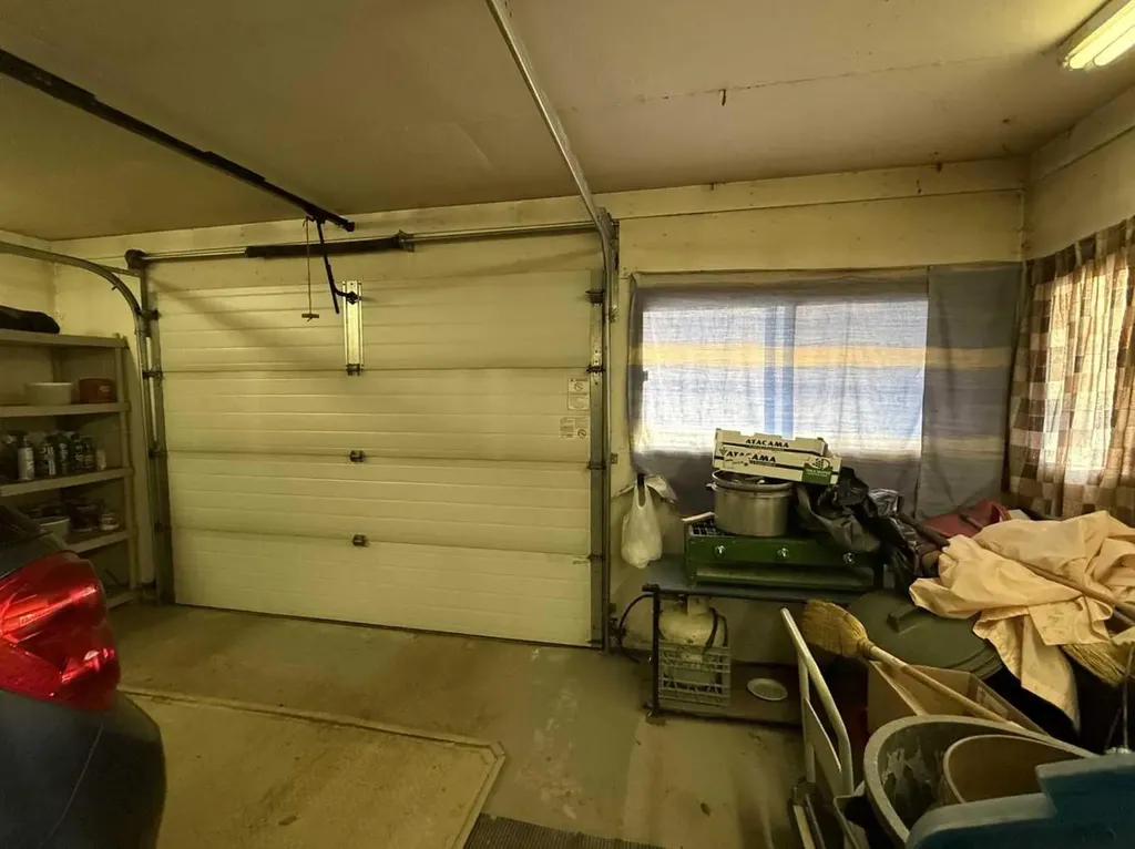 411 6 Avenue W Hanna AB T0J 1P0