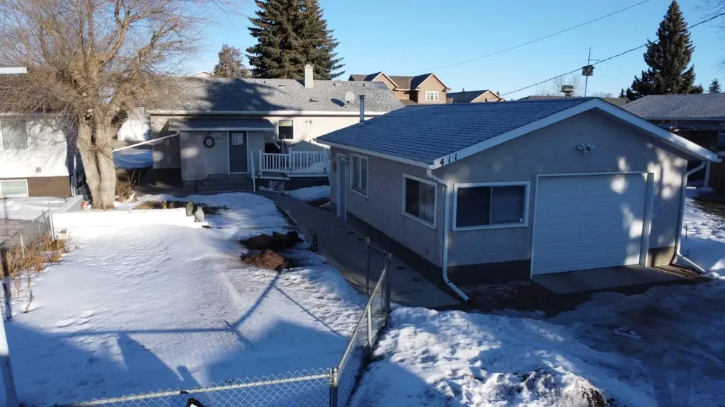 411 6 Avenue W Hanna AB T0J 1P0