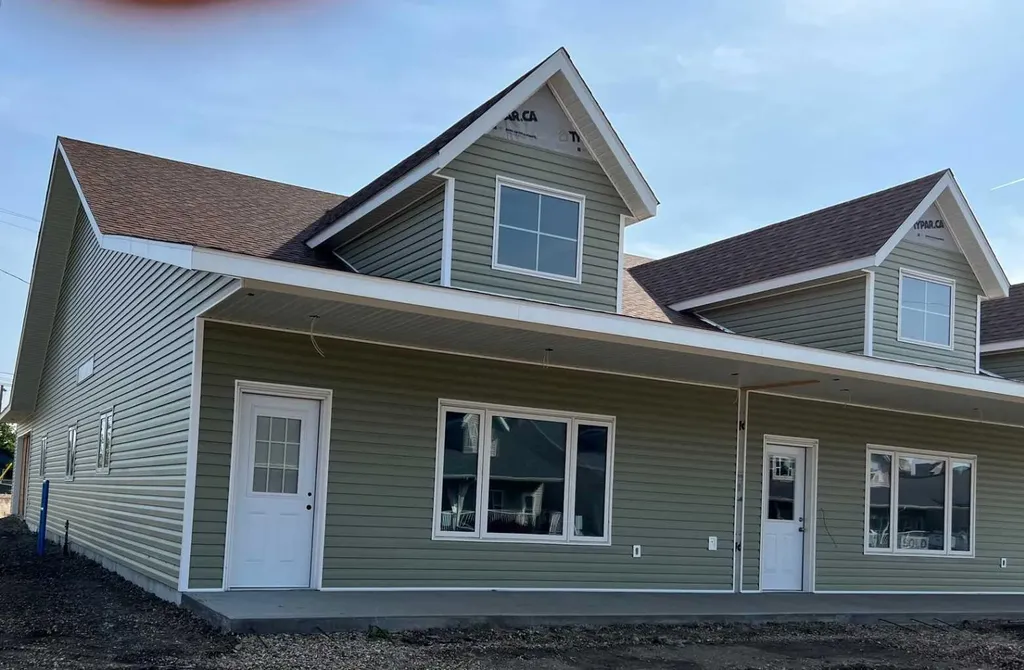 5011 C 49 Street Stettler AB T0C 2L0