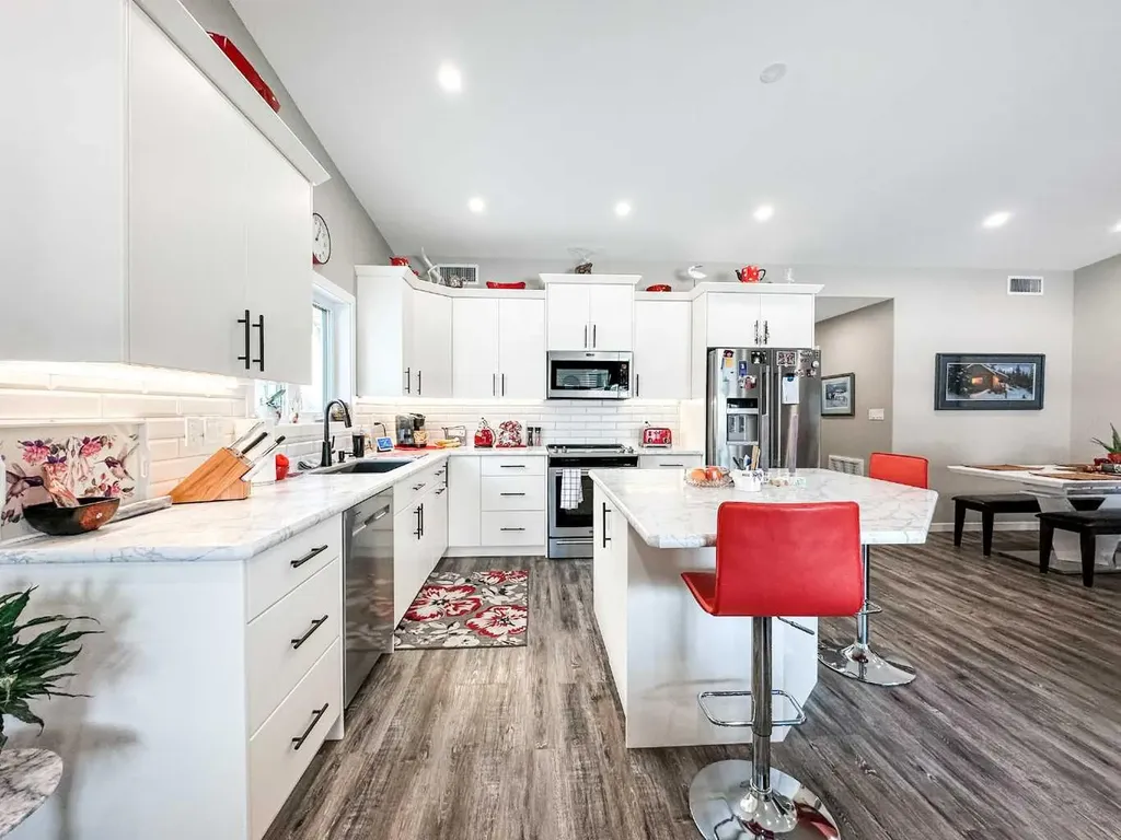 5011 C 49 Street Stettler AB T0C 2L0