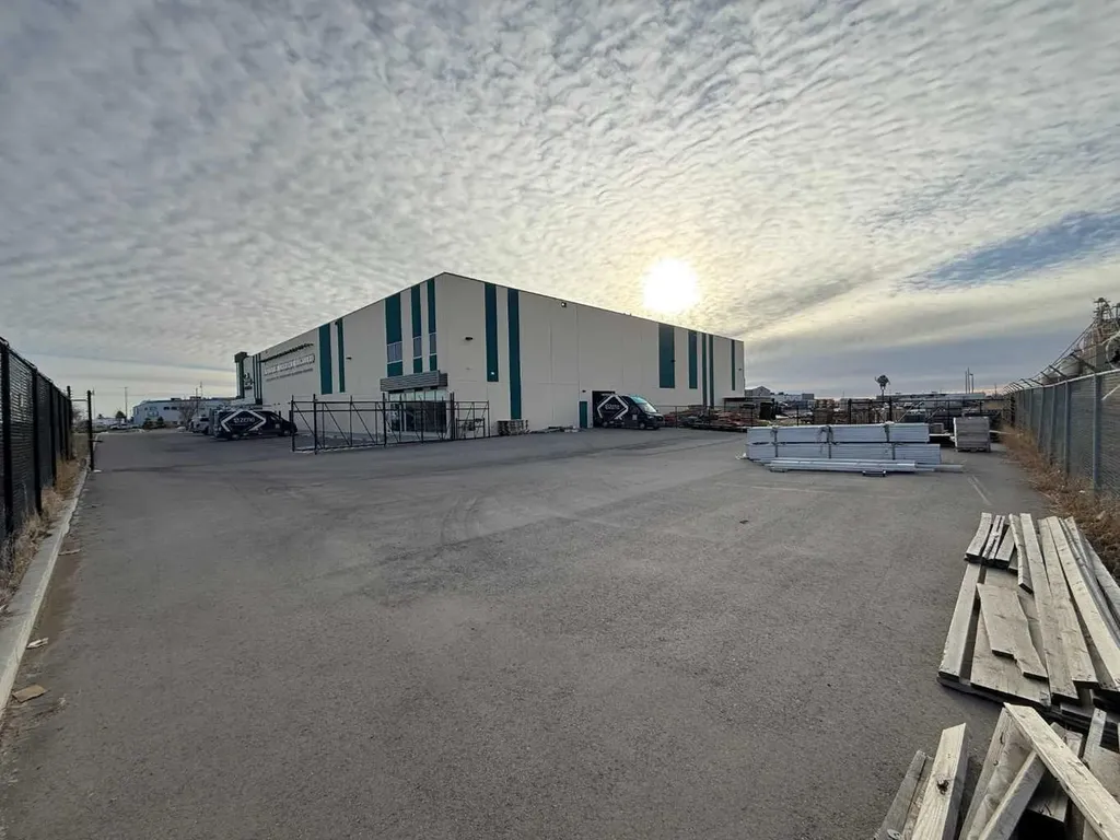 450 39 Street N Lethbridge AB T1H 0C8