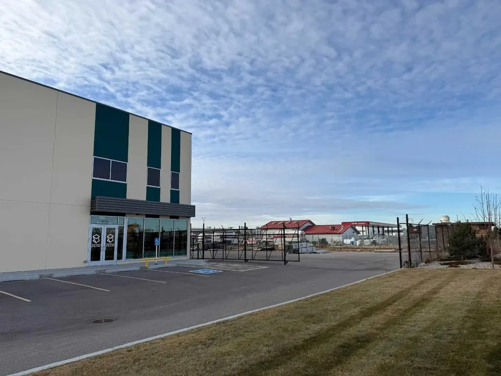 450 39 Street N Lethbridge AB T1H 0C8