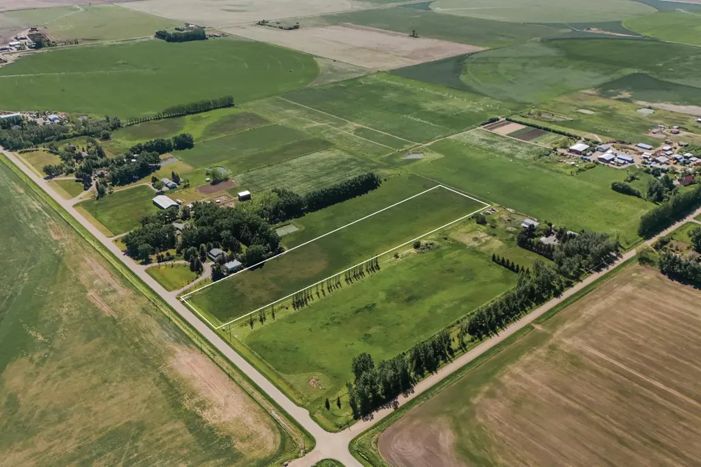 7.76 Acres Township Road 84 Rural Lethbridge County AB T1J 5N7
