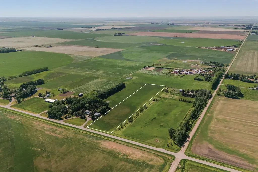 7.76 Acres Township Road 84 Rural Lethbridge County AB T1J 5N7