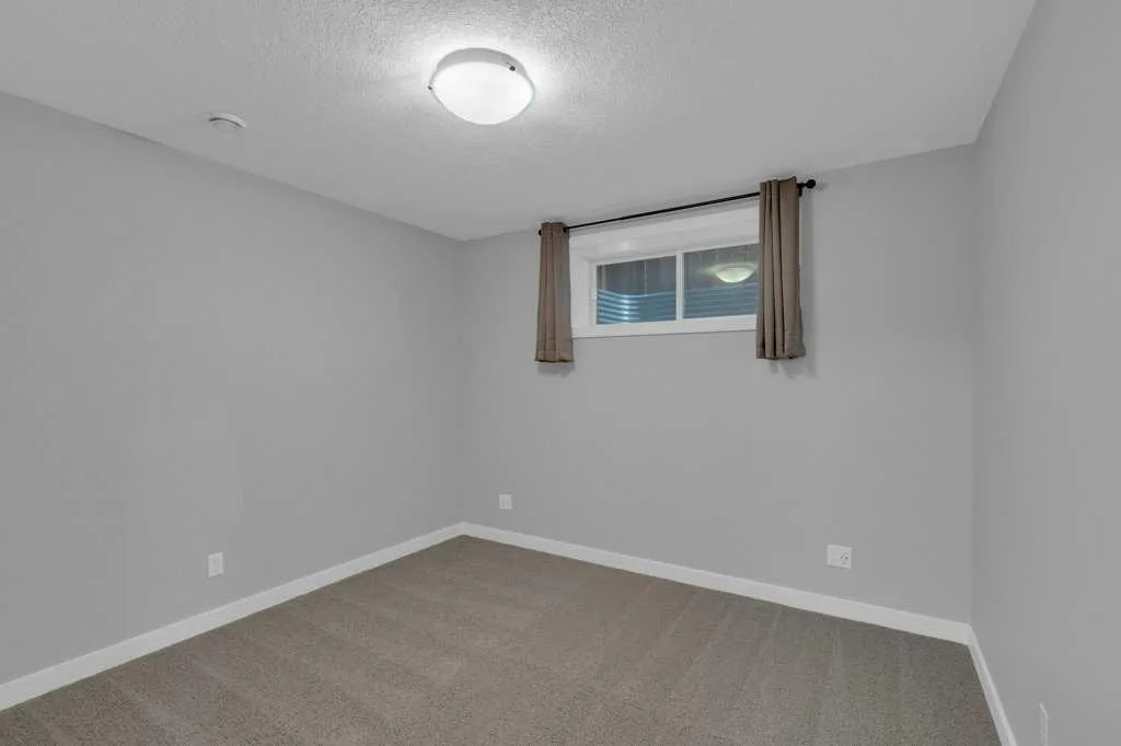 137 Willow Park N Cochrane AB T4C2N3