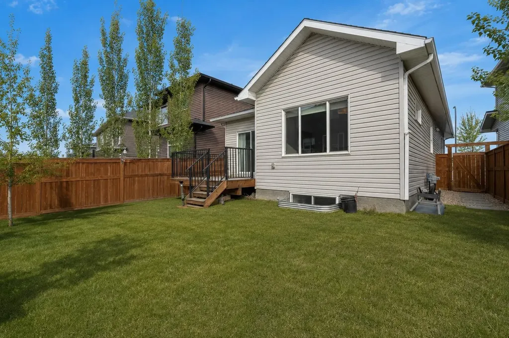137 Willow Park N Cochrane AB T4C2N3
