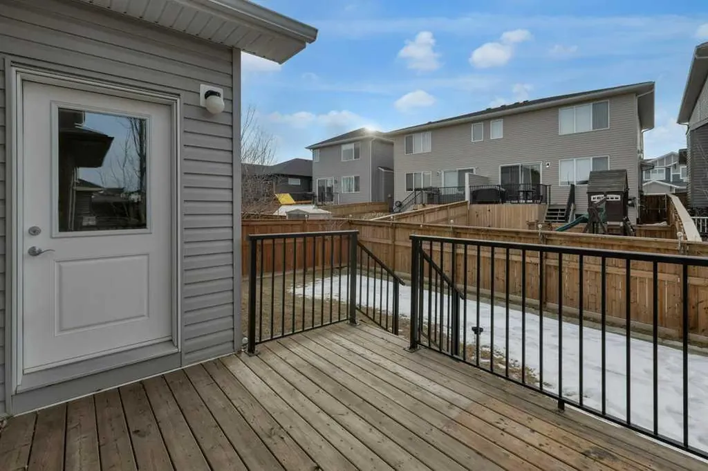 137 Willow Park N Cochrane AB T4C2N3