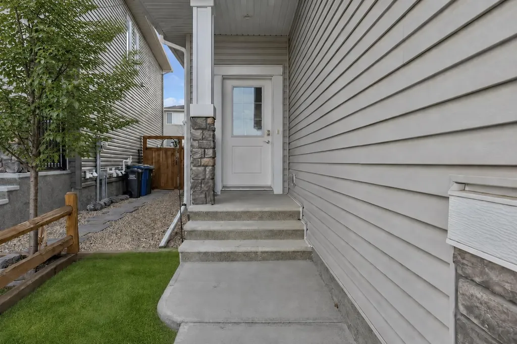 137 Willow Park N Cochrane AB T4C2N3