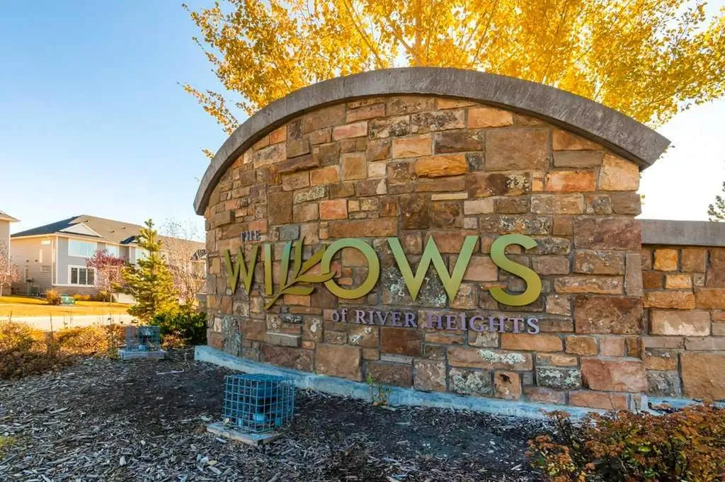 137 Willow Park N Cochrane AB T4C2N3