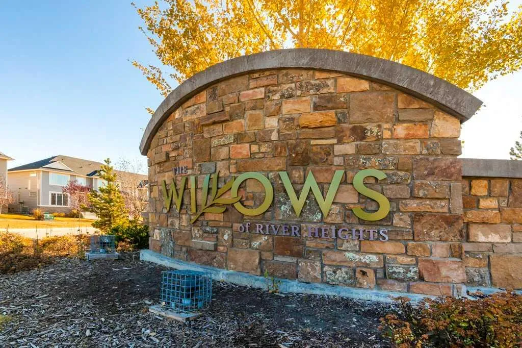137 Willow Park N Cochrane AB T4C2N3