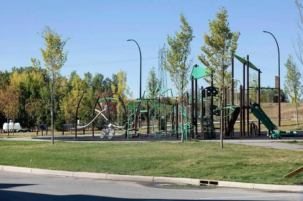 137 Willow Park N Cochrane AB T4C2N3