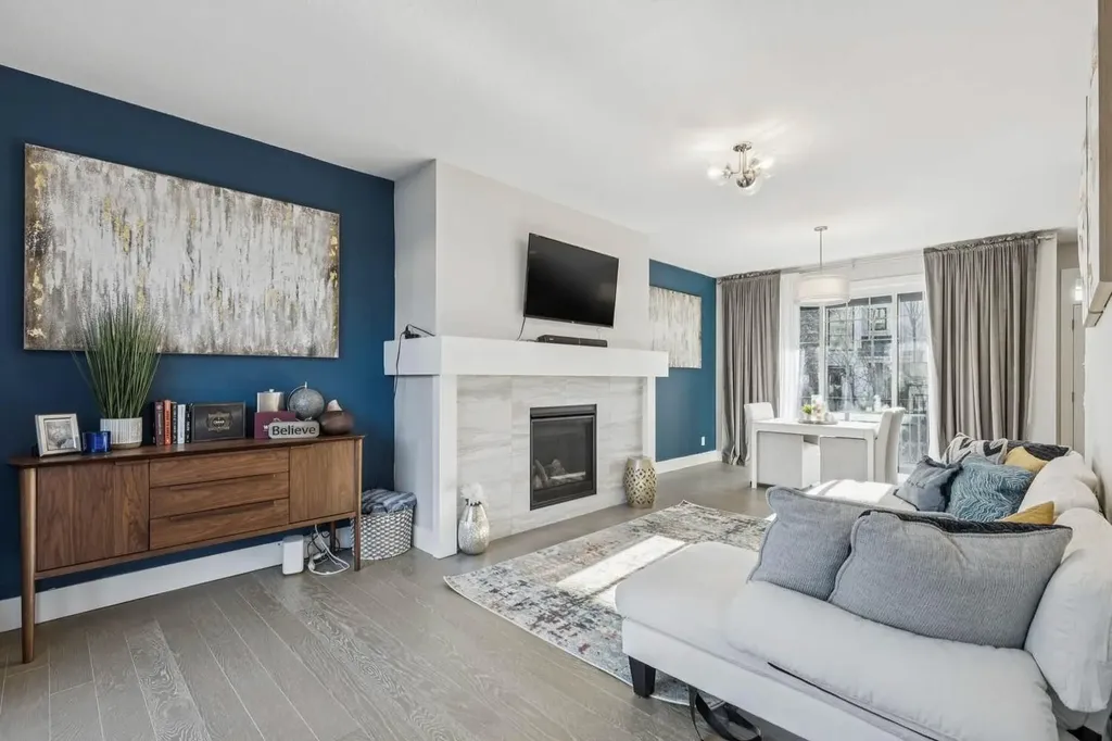 16 Treeline Lane SW Calgary AB T2Y 0S2