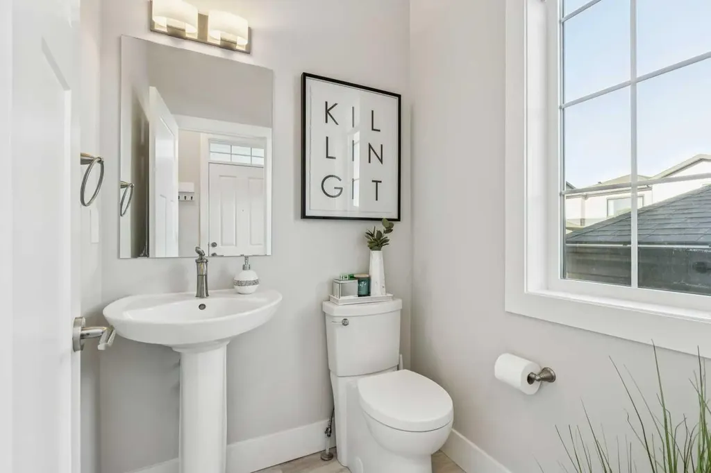 16 Treeline Lane SW Calgary AB T2Y 0S2