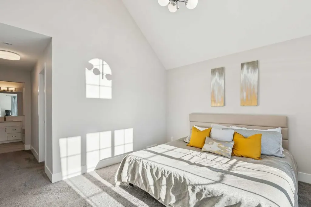 16 Treeline Lane SW Calgary AB T2Y 0S2