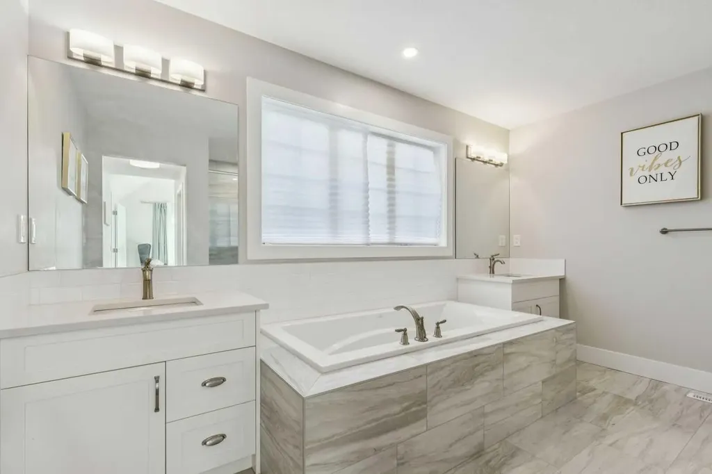 16 Treeline Lane SW Calgary AB T2Y 0S2