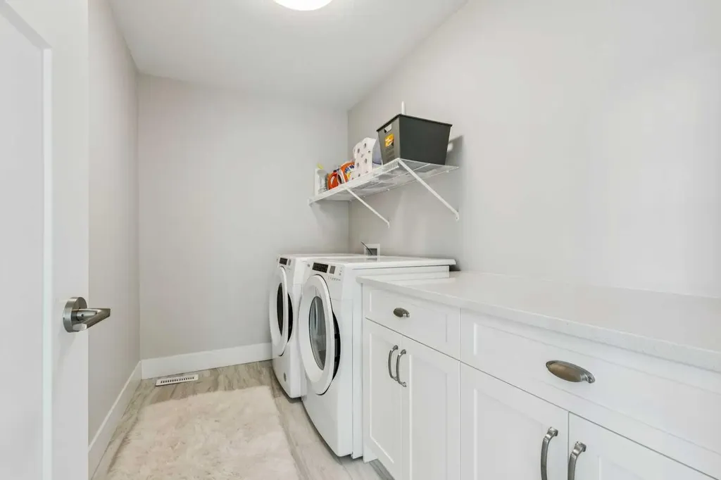 16 Treeline Lane SW Calgary AB T2Y 0S2