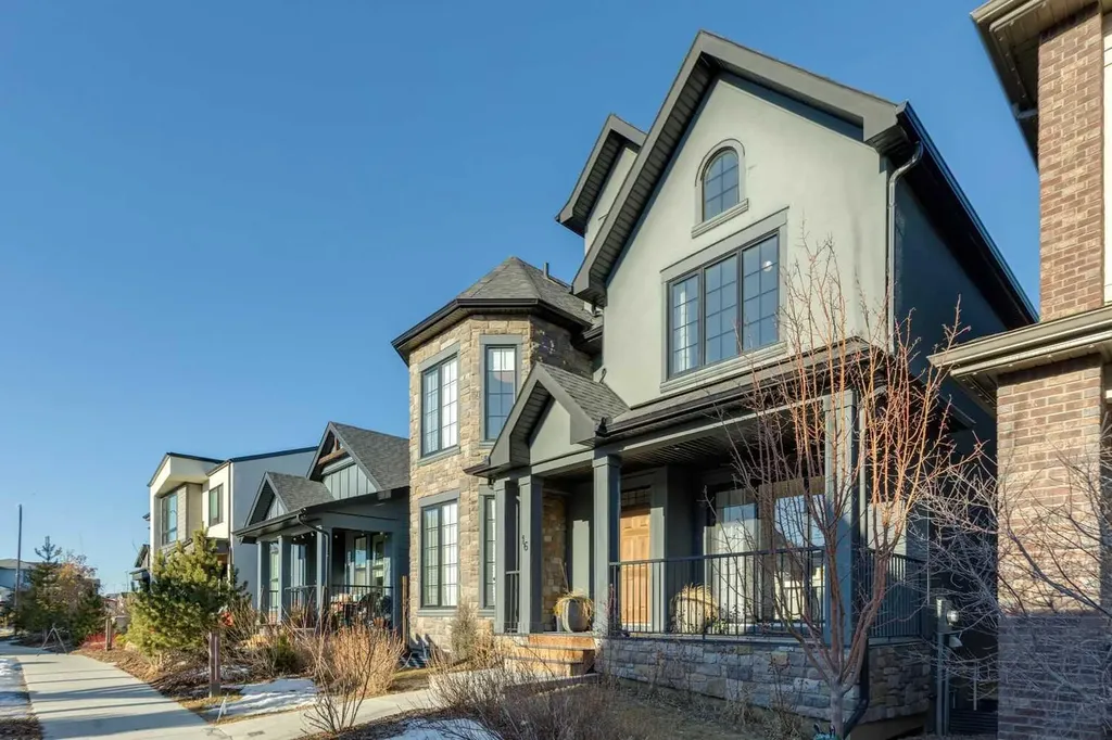 16 Treeline Lane SW Calgary AB T2Y 0S2