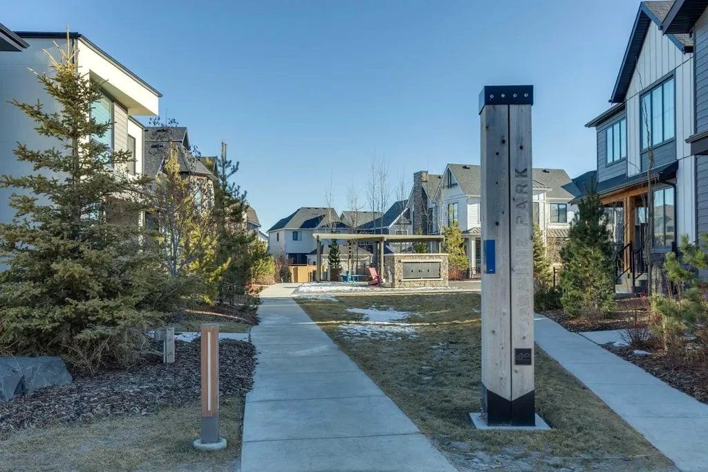 16 Treeline Lane SW Calgary AB T2Y 0S2