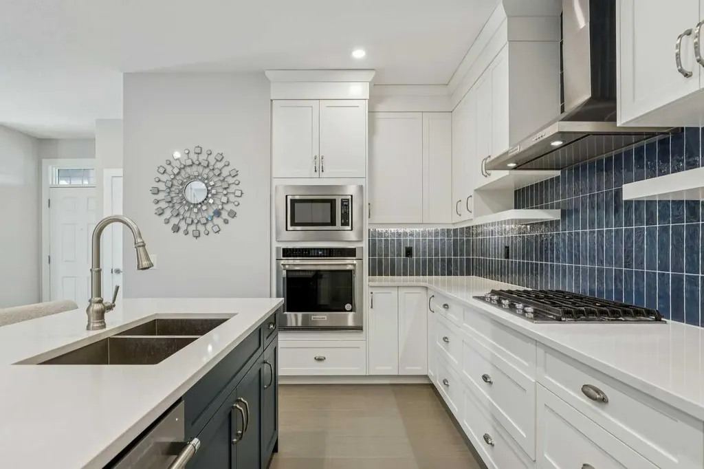 16 Treeline Lane SW Calgary AB T2Y 0S2