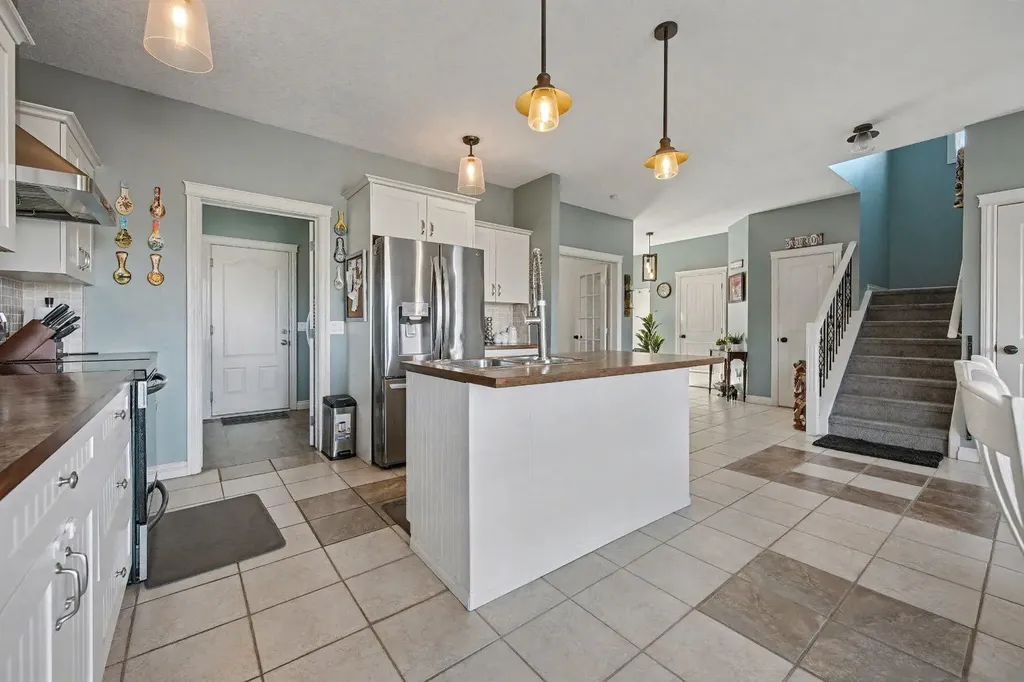 1718 High Park Drive NW High River AB T1V 0A3