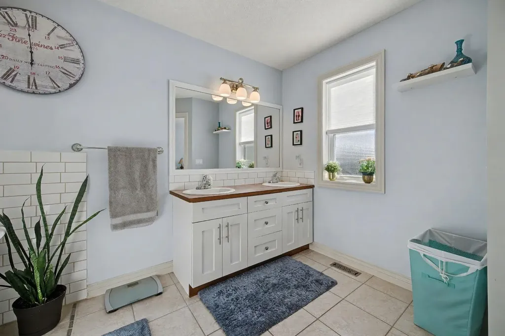 1718 High Park Drive NW High River AB T1V 0A3