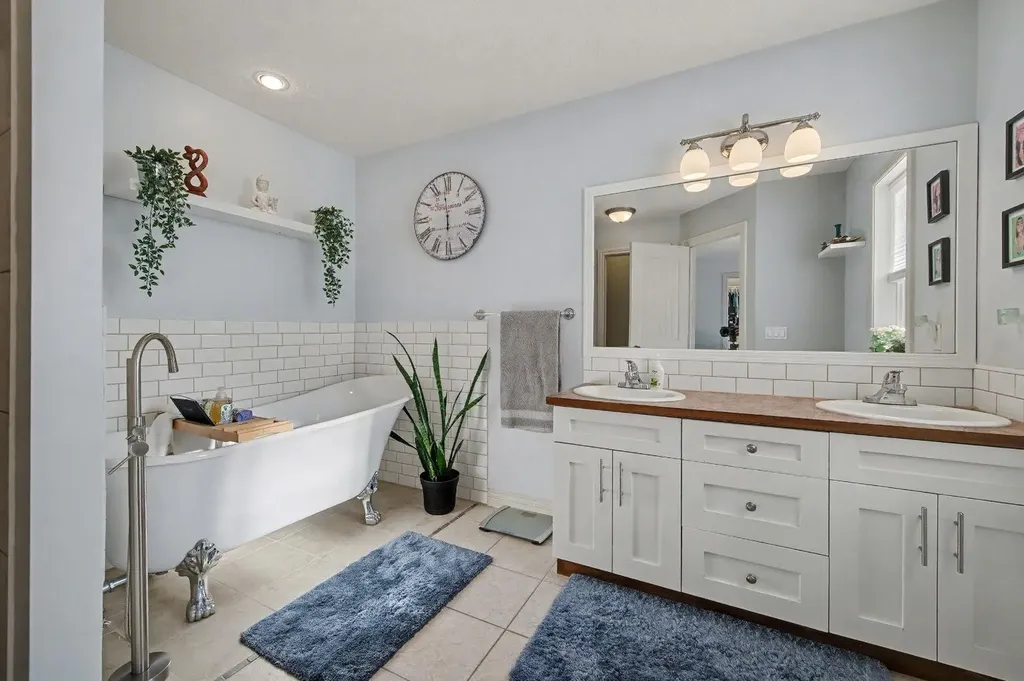 1718 High Park Drive NW High River AB T1V 0A3