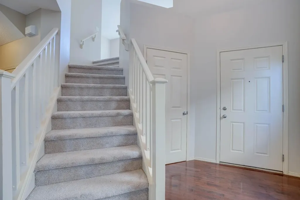 15 Tuscany Reserve Bay NW Calgary AB T3L 0A9