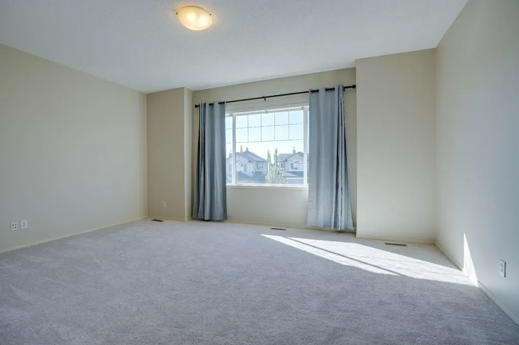 15 Tuscany Reserve Bay NW Calgary AB T3L 0A9
