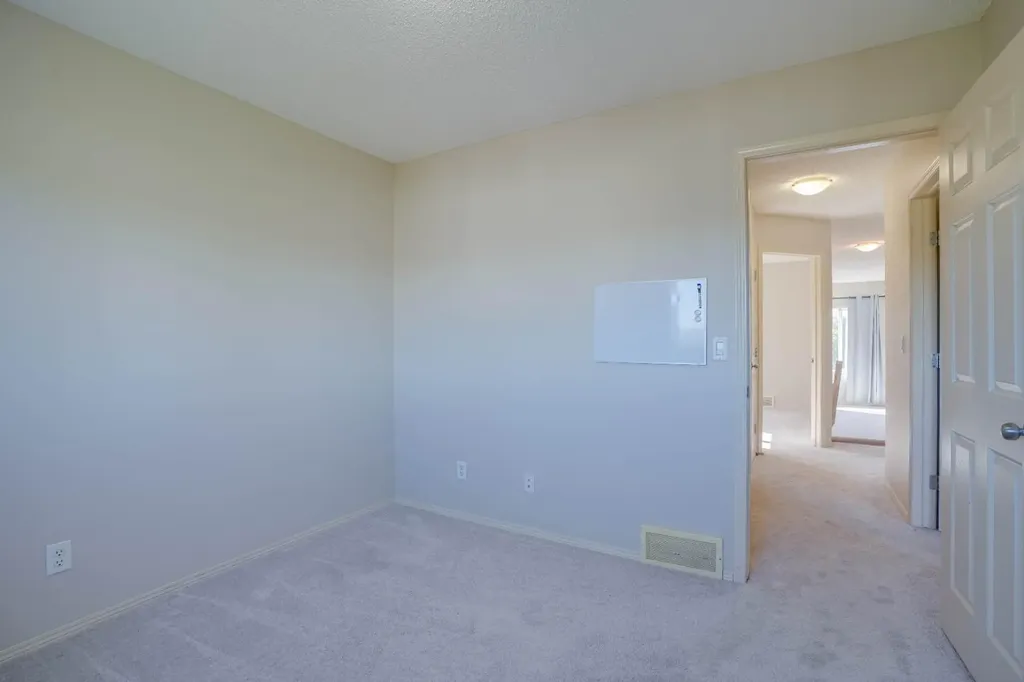15 Tuscany Reserve Bay NW Calgary AB T3L 0A9