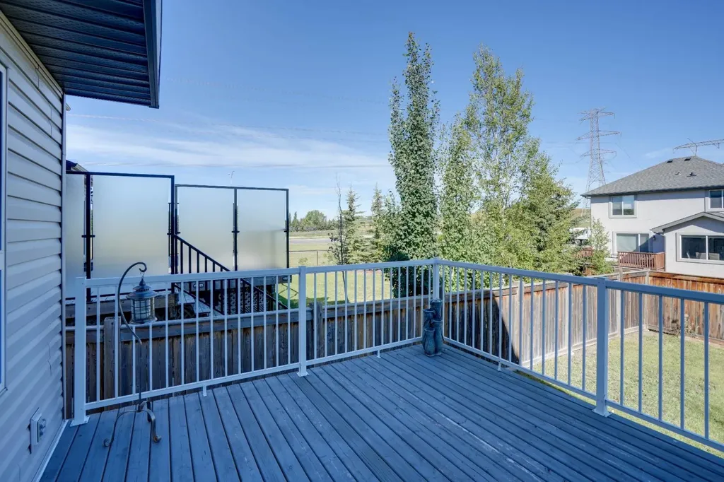 15 Tuscany Reserve Bay NW Calgary AB T3L 0A9