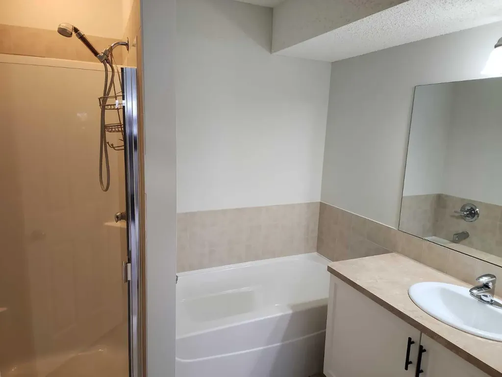 15 Tuscany Reserve Bay NW Calgary AB T3L 0A9