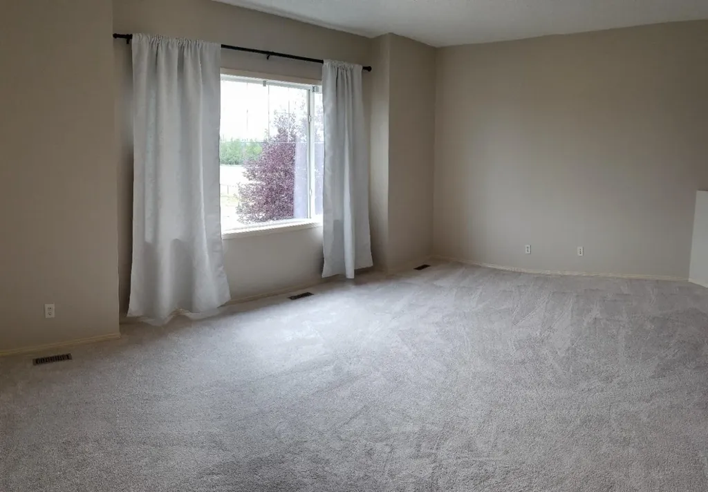 15 Tuscany Reserve Bay NW Calgary AB T3L 0A9